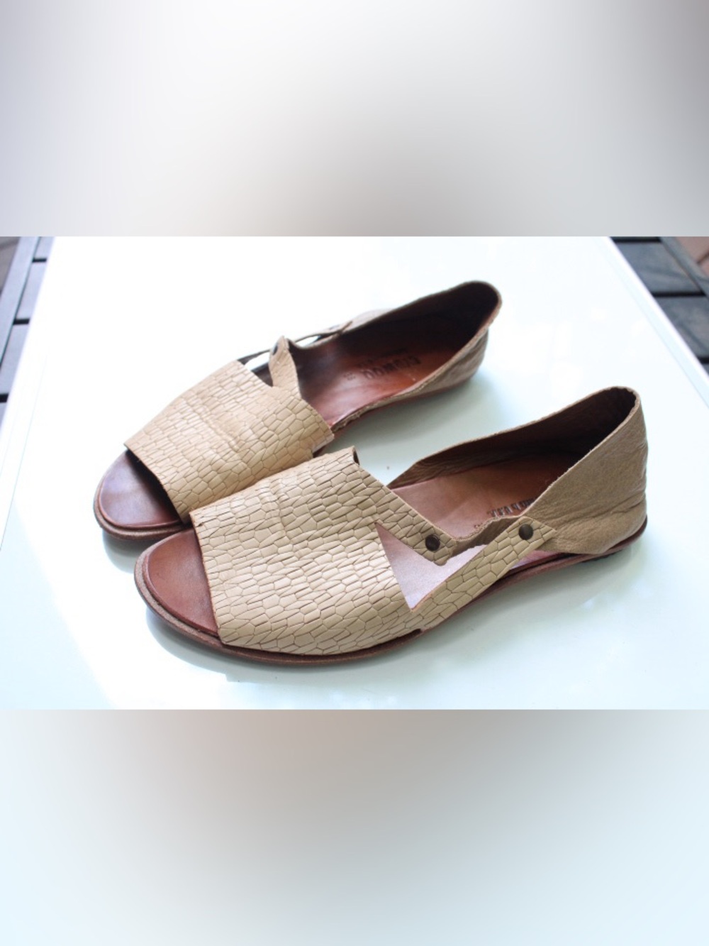 CYDWOQ Peaceful open-toe slip-on flats
